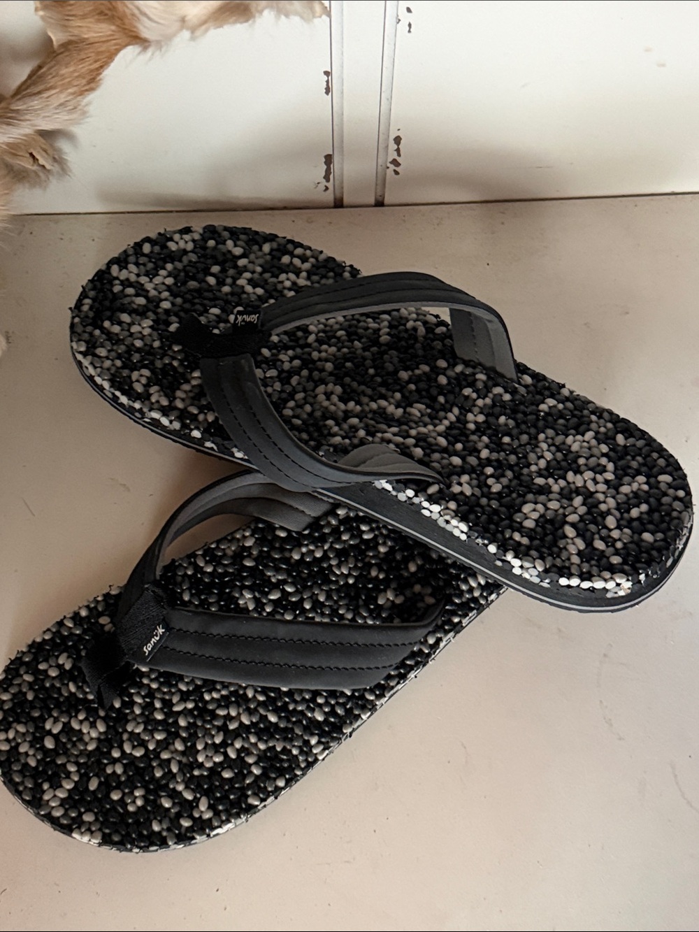 Sanuk Black & Gray Beaded Men’s Flip Flop Sandals